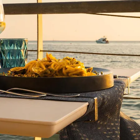 Popula - The Lifestyle Hotel